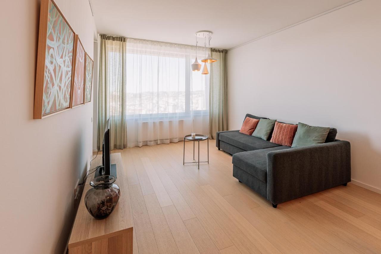 Skau Coral Residence In Sky Park 22 Floor 1Tower Panoramic View Free Parking บราติสลาวา ภายนอก รูปภาพ